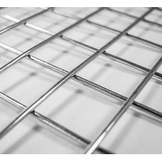 Сетка сварная нержавеющая квадратная в картах 08Х18Н10 25х25х2,5 мм ТУ 1276-001-38279335-2012